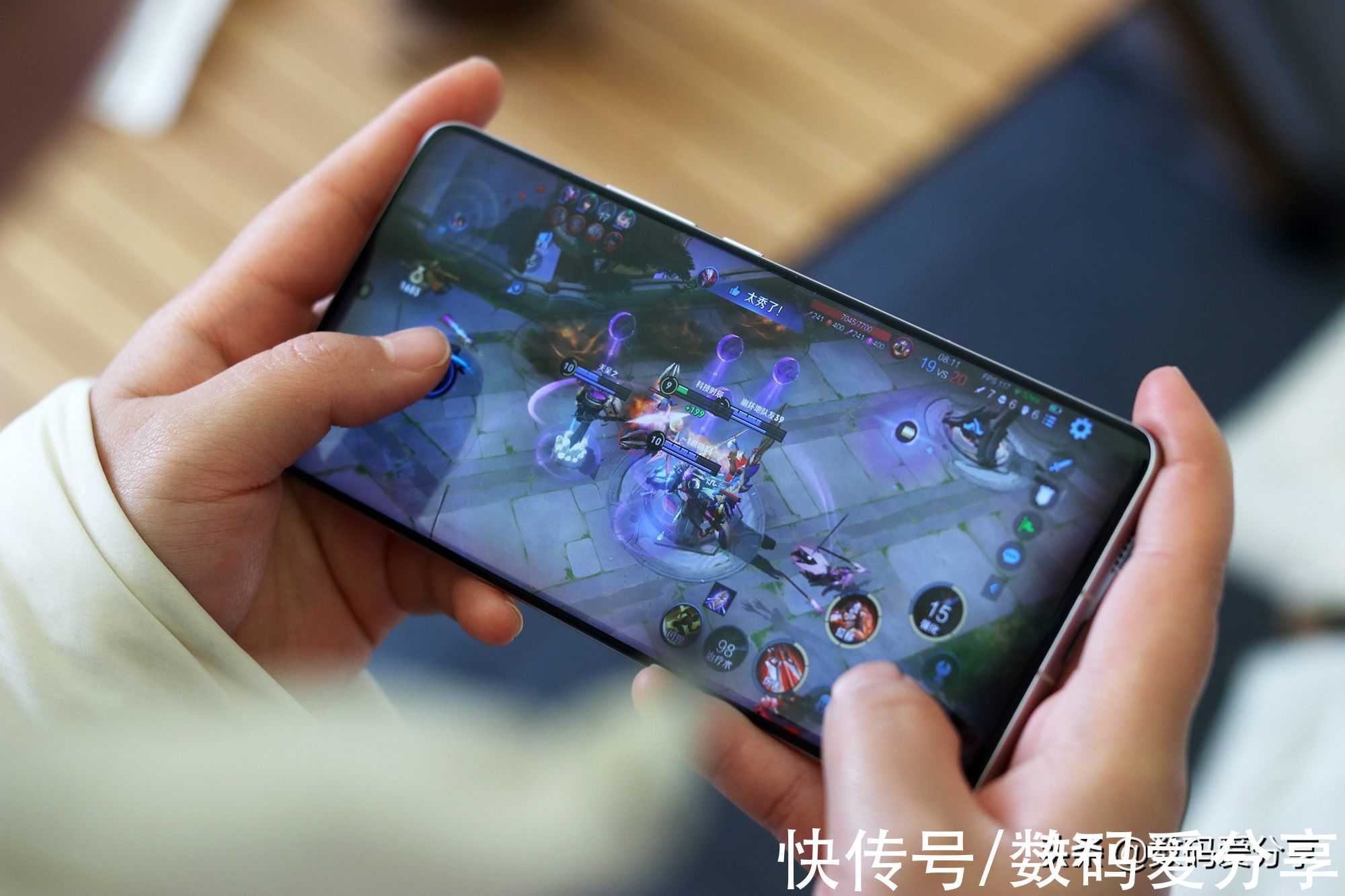 moto|小米12开箱上手：手感绝绝子，硬件几乎拉满，闭着眼睛买就对了