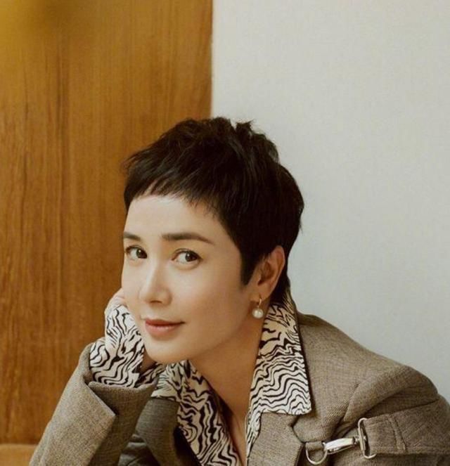 头发|女人过了50岁,试试这3种发型,女明星们很喜欢