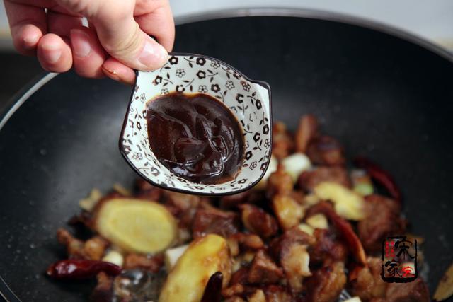  外婆家|外婆来小住，我花70块钱做了1锅红烧牛肉，外婆70元能花好久呀