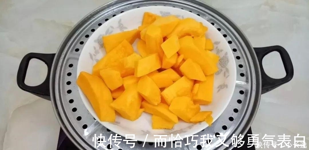 鸡米花|半个南瓜, 一斤面粉, 筷子一搅, 做出来比鸡米花都好吃, 越吃越香