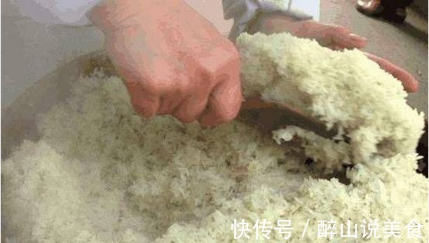 婆婆在工地帮厨做饭,只干了3天,工地老板明天不用来了