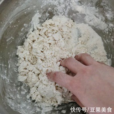有了它干掉两碗饭不是事！超下饭的素馅饺子