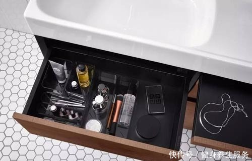 断舍离清单这42样东西你最该扔掉,除了摆设毫无用处!