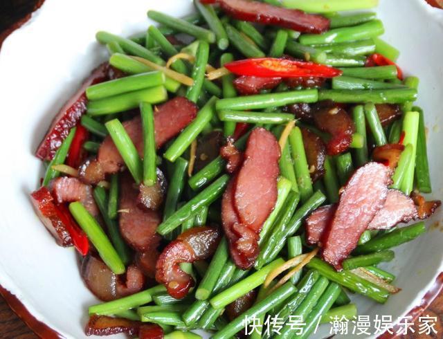 腊肉|吃肉不如多吃这个菜，5元一把，隔几天吃一次，还能给身体杀杀菌