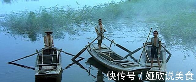 龙袍@阮小七穿龙袍是傻吗他比宋江高明,为什么阮小七被评为上上人物