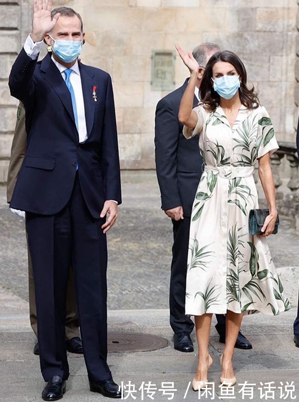 西班牙|西班牙王后消瘦了不少,穿灰色连衣裙气质却高贵,翘二郎腿也优雅