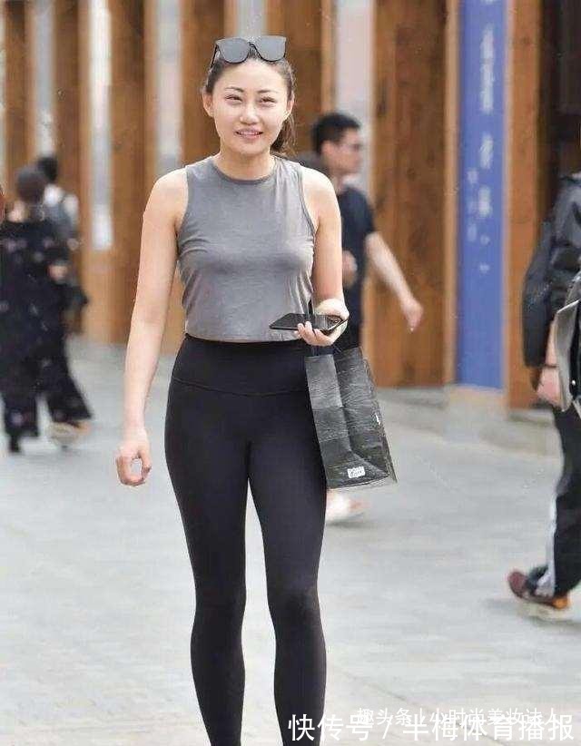 腰线 选好适合自己的打底裤,时尚又富有设计感,增添气质