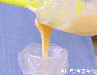 核桃红枣蒸蛋糕这么做,健康还营养,好妈妈要收藏