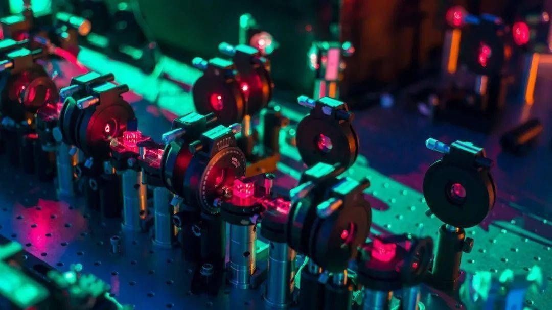 潘建伟 温暖智慧“量子优越性”实现,意味着传统计算机走到尽头了吗?