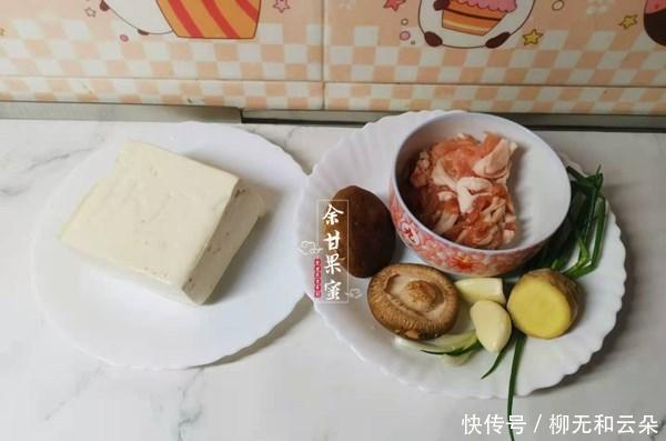 天冷,这道砂锅菜吃不腻,有荤有素,做法也简单,10分钟可搞定