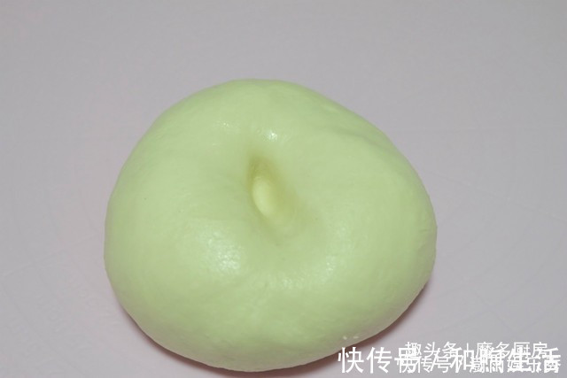 面粉|菜盒子薄皮大馅特好吃,面粉不用开水烫,放多久都不会硬!