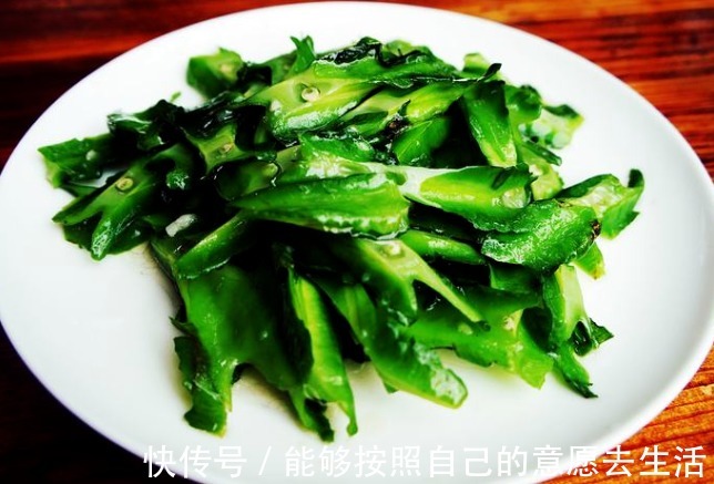它是天然“清肠冠军”,和蒜末一起炒,体重不过百,细腰瘦腿