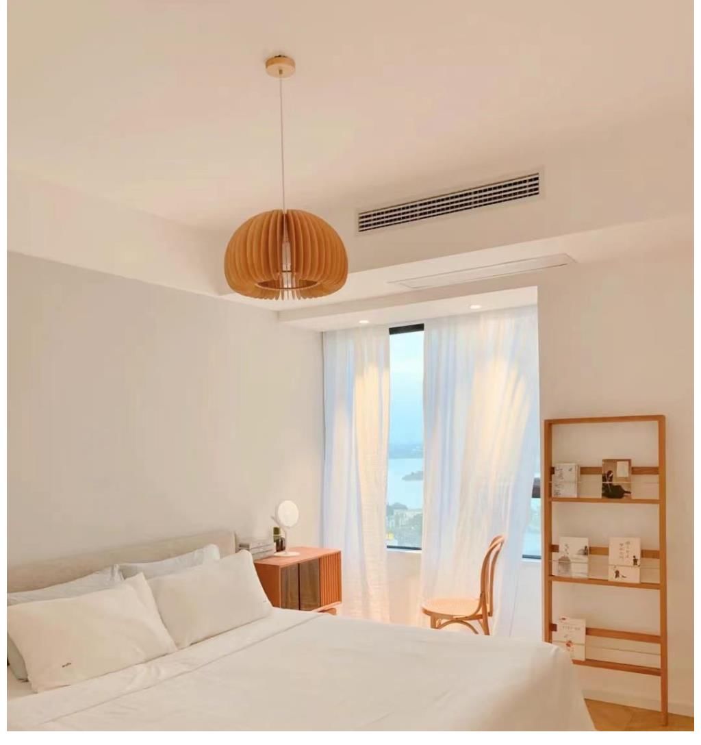 次卧|98㎡原木风新居,大白墙搭配原木家具,朋友来家做客都说像大平层