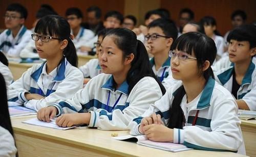 公立学校|为什么老师的孩子不上私立学校?这3点原因现实,一般家长难想到