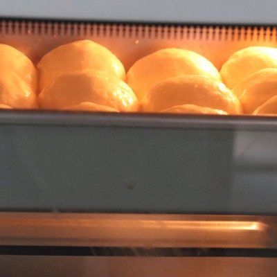 段时间|餐桌上的保留项目椰浆面包，隔段时间就做一次