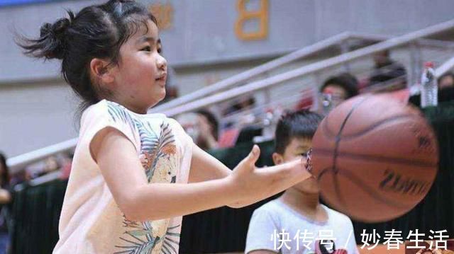 人家|姚明女儿身高有些失控,10岁将近1米7,网友:我还没人家孩子高