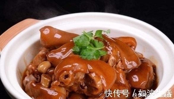 炖猪蹄时用砂锅还是高压锅？很多人用错了，难怪猪蹄不香不出胶