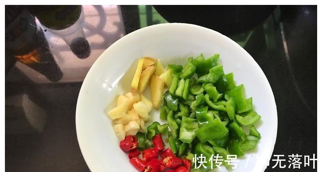鸡翅|入秋后,这小海鲜最肥美,教你特色做法,鲜嫩入味,下酒又下饭!