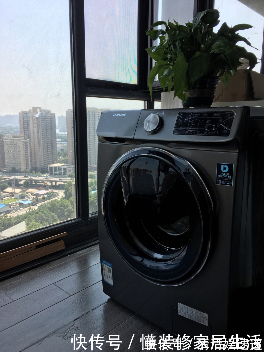 时尚|现代风的新房装修完工，入户就被迷住了，简单的装修居然这么好看