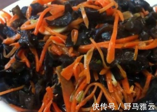 色斑|黑木耳加一宝，三天吃一盘，子宫干净了，色斑淡了，脸色更红润！