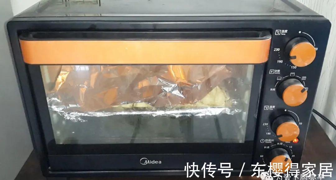 吃光|自制千层烤花卷做法,两手一捏,吃着比大鱼大肉还香,上桌全吃光