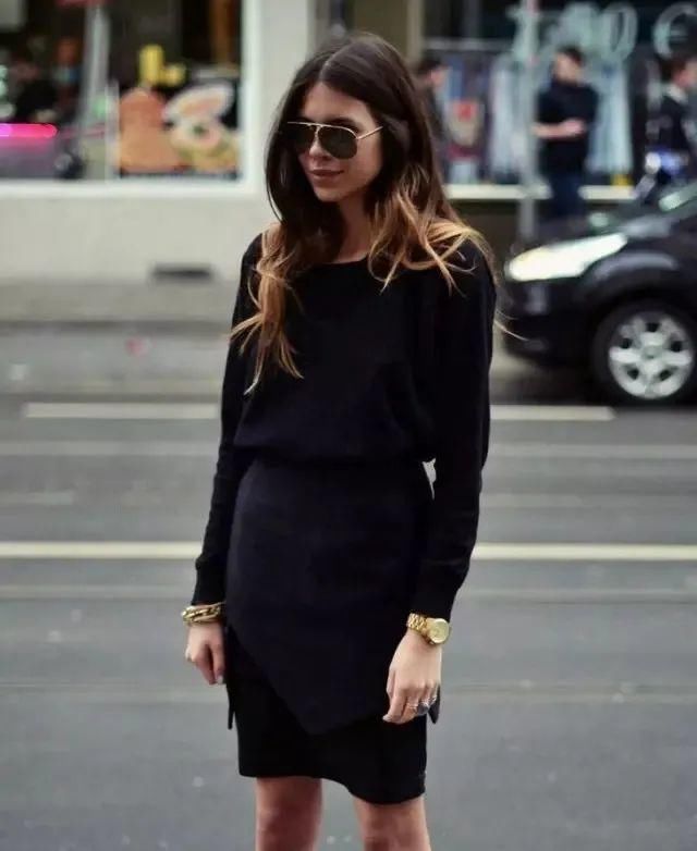 乍暖还寒的初春季节,黑毛衣怎么穿才不土?