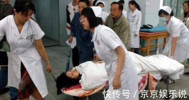 婆婆|22岁产妇顺产后第二天洗澡,夜里感觉有被虫咬,打开灯后喊救命