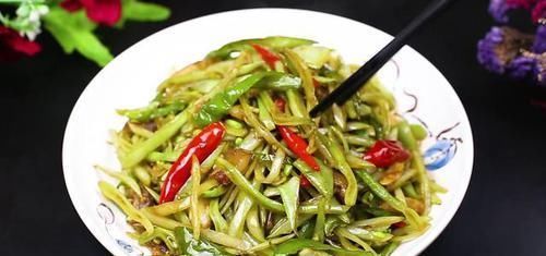  为啥饭店的炒扁豆那么好吃，原来大厨都是这样炒的，先收藏了