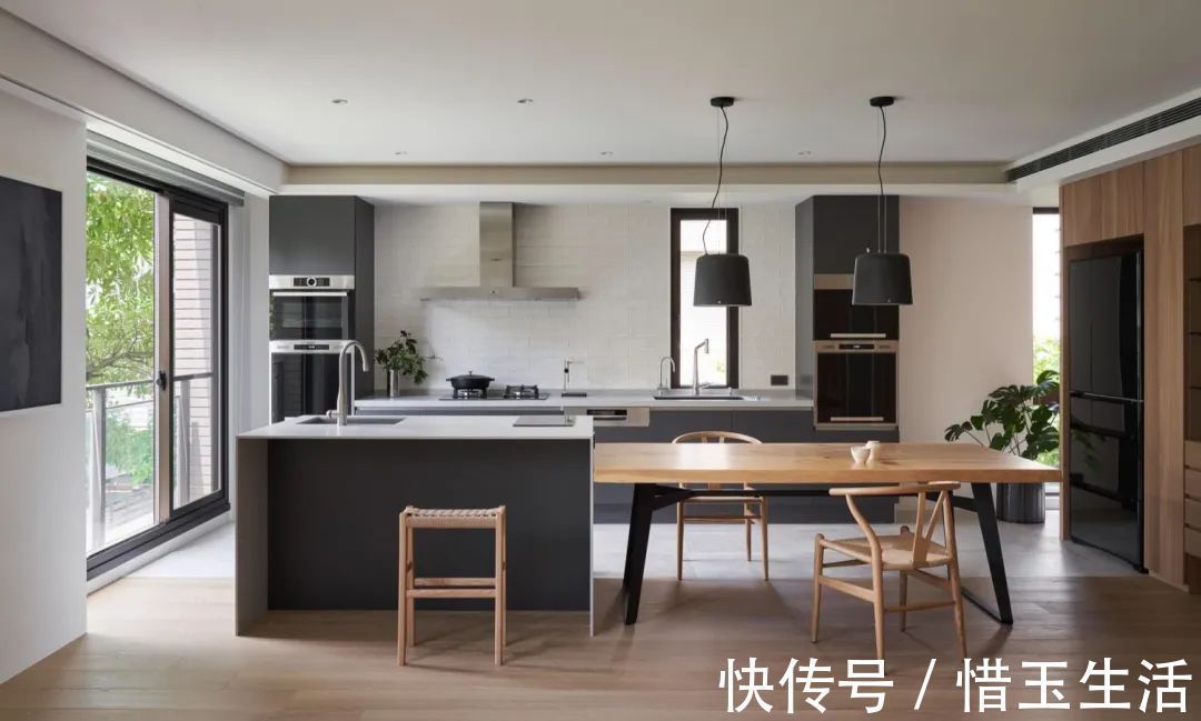 次卧床头墙|90㎡现代简约,开放式的客餐厨,取消沙发的设计,宽敞舒适大气