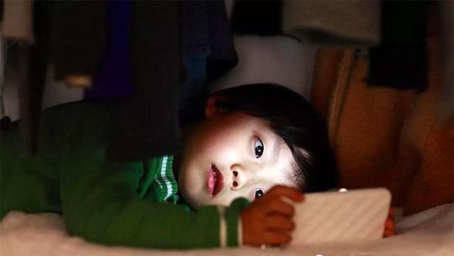 长高|孩子几点睡觉最好?要想孩子长高,抓住黄金睡眠时间,父母别忽视