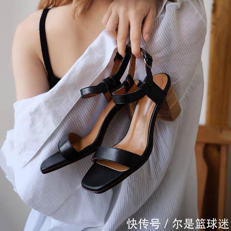 这些都是什么“神仙凉鞋”极致的法式优雅,简直不要太好看!