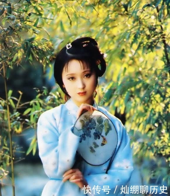 红楼梦中宝钗黛玉湘云各代表什么花?原来书中早有寓意