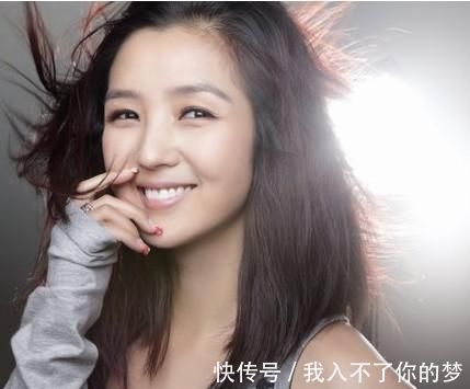 孩子|4個孩子兩個爹，哭訴養(yǎng)不起的何潔，前夫才是真悲哀