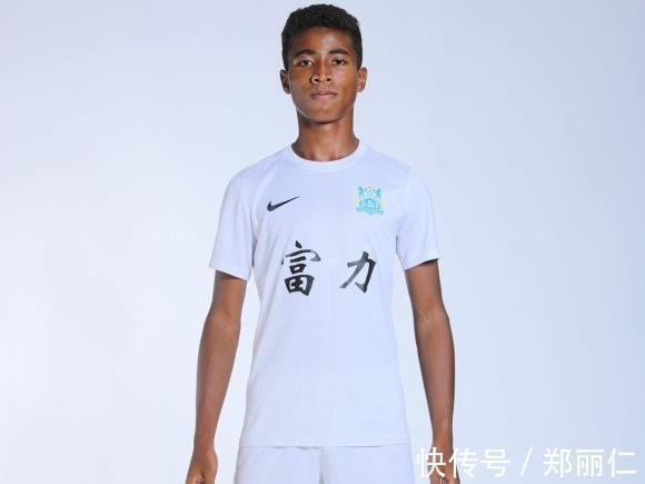 黄晟豪|14岁中非混血球员入围国少!2年豪夺3冠,梦想:带领国足进世界杯