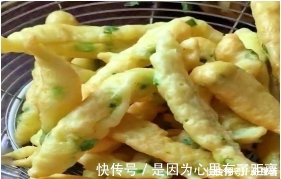厨妹|不用揉面2分钟就做一锅，比买的炸薯条还好吃，加俩鸡蛋个个香嫩