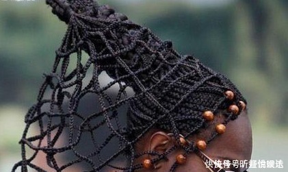 非洲人|非洲人的辫子原来不是为了美观,而是为了不洗澡,防虱子