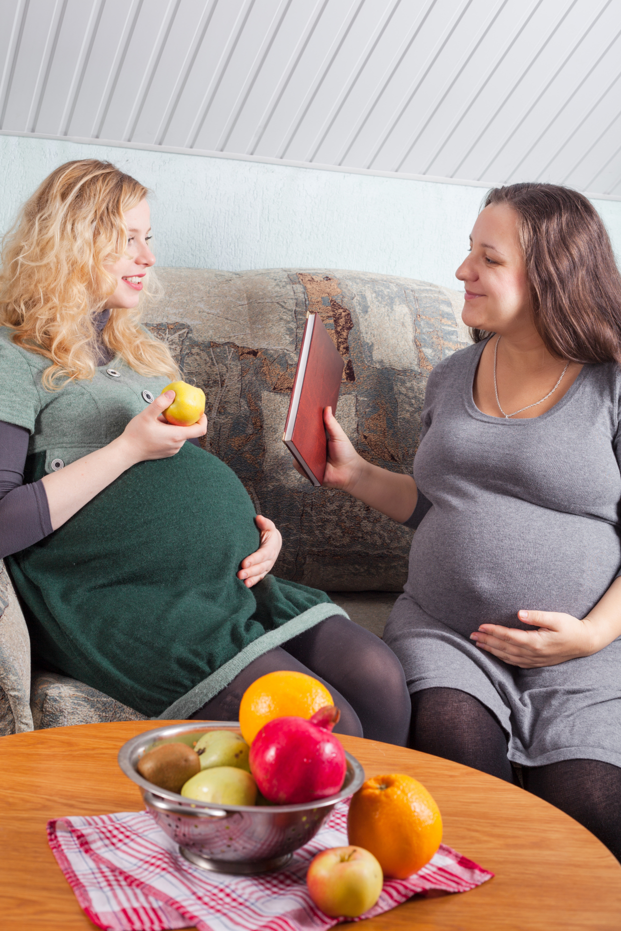 孕吐|胎心率、妊娠线、孕吐，到底哪个才能判断胎宝宝的性别？