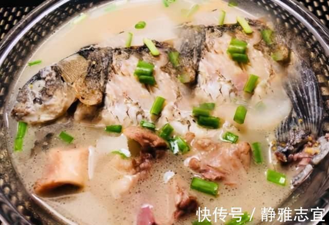 冬天炖羊肉汤时,切记“1放3不放”,羊肉汤鲜膻味小,还不发黑