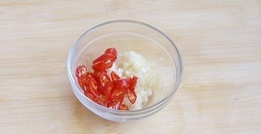 草鱼最过瘾的吃法,比酸菜鱼水煮鱼还好吃,做4斤大鱼,上桌就光