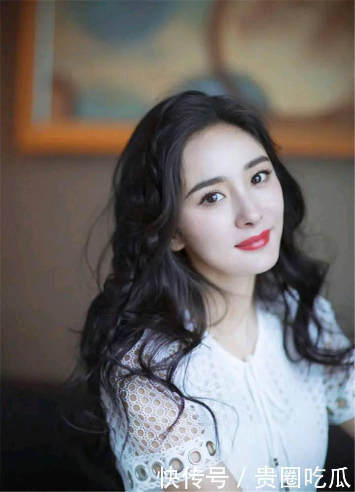 出道30年的杨幂，终于能够登上央视春晚了，她说首上春晚意义重大