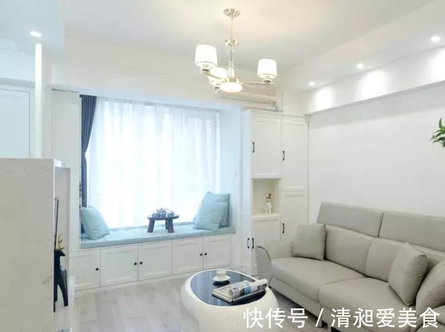 玄关柜|电视墙要不要装柜子?一进屋就被迷住了,全屋太漂亮了