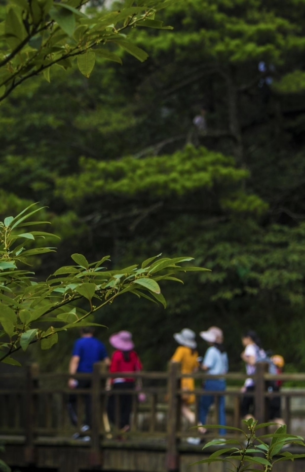 春游天柱山，仙境炼丹湖