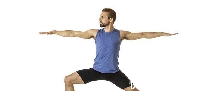 臀部|瑜伽拜日式A和B经常练习,拜日式C你肯定没练过