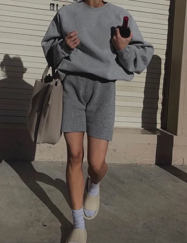 yeezy|目测增高10cm 的凉鞋你不馋吗?