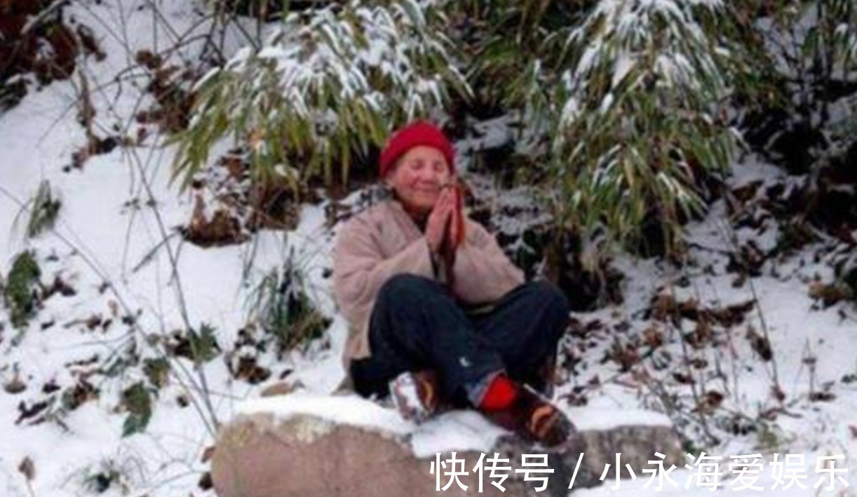 隐士@王芝霞:85岁还可连续打坐108天的隐士,自称可以和佛交流