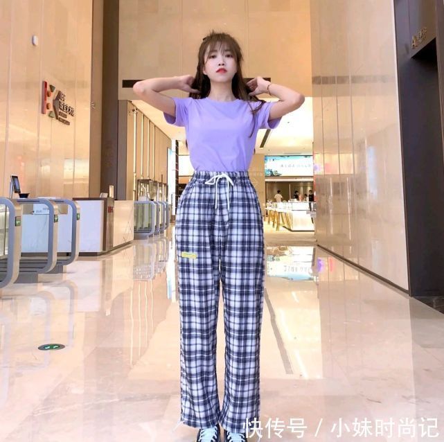 格纹裤|怎么穿T恤才好看?采用简单的穿搭技巧,就能让普通的T恤不再普通