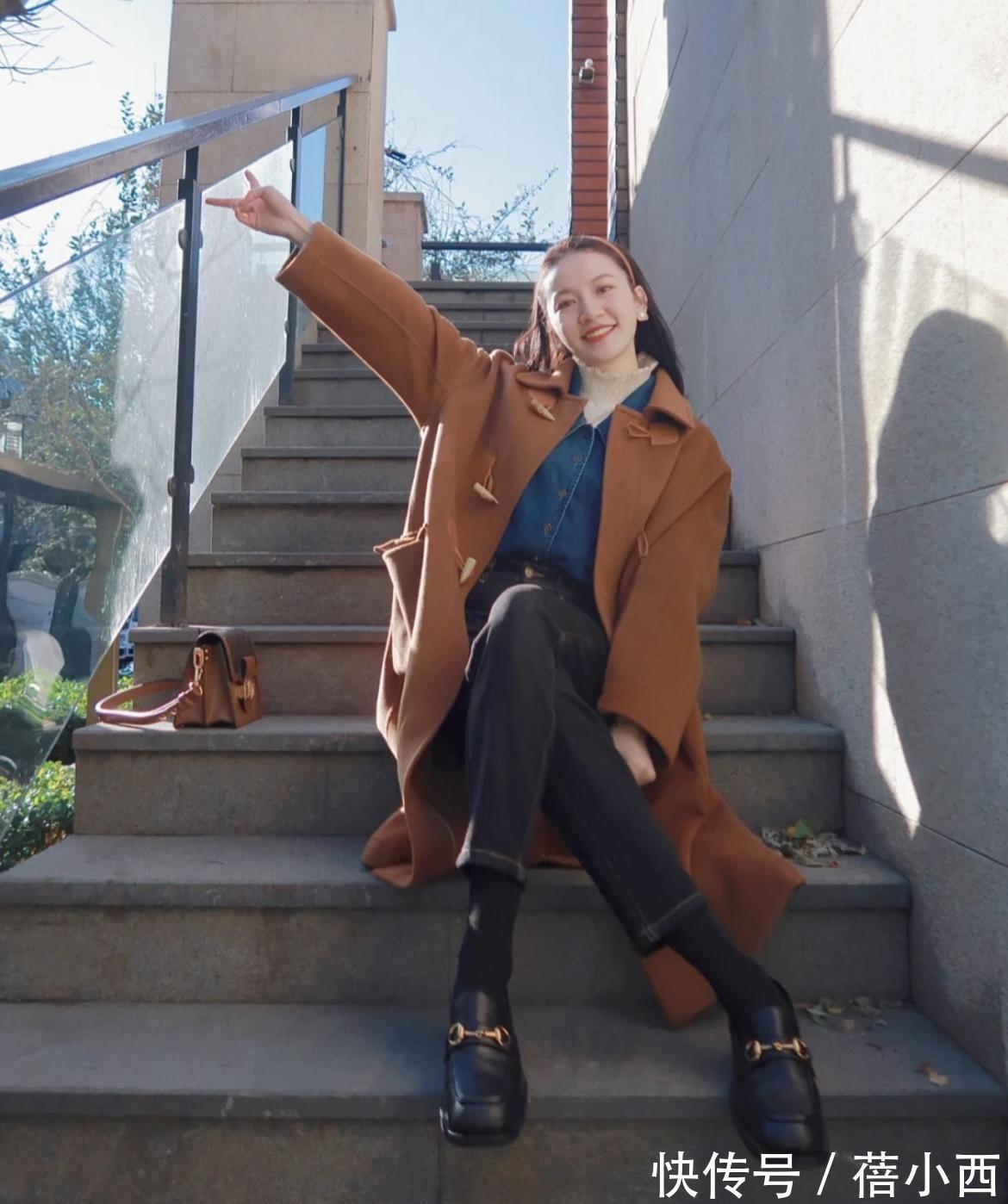 半身裙|OOTD!7款不同的黑色鞋打造一周不重样的造型,冬季穿百搭又减龄