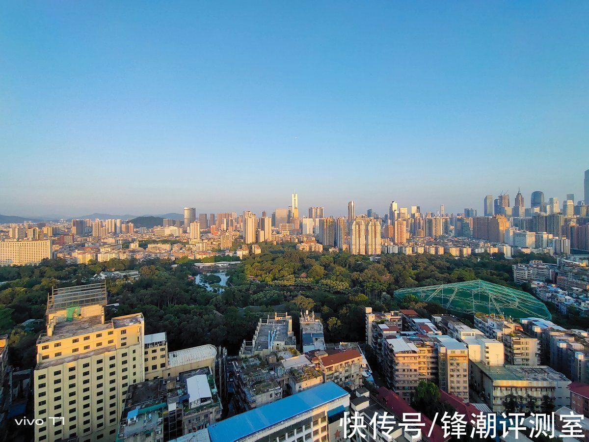 夜景|vivo T1评测：潮流外观、优秀影像，T系列这个开头不错