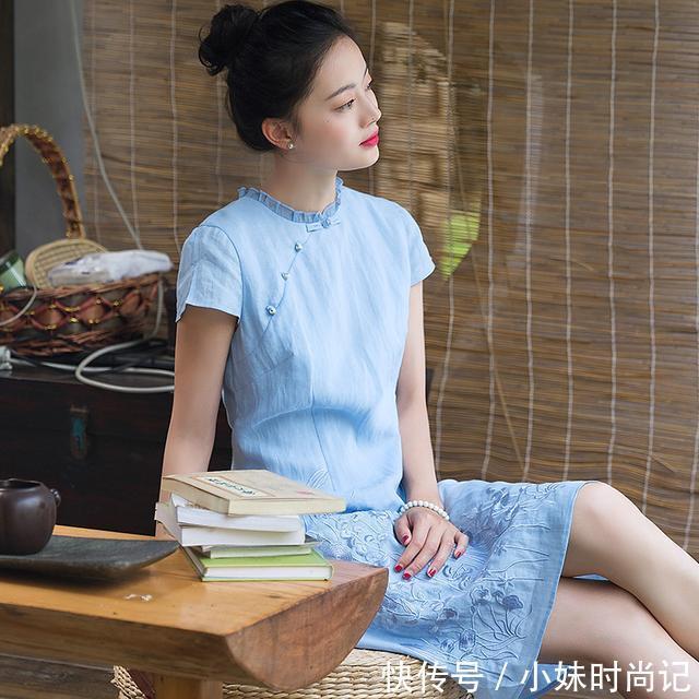 格子|清新婉约的连衣裙,这样穿让你够吸睛