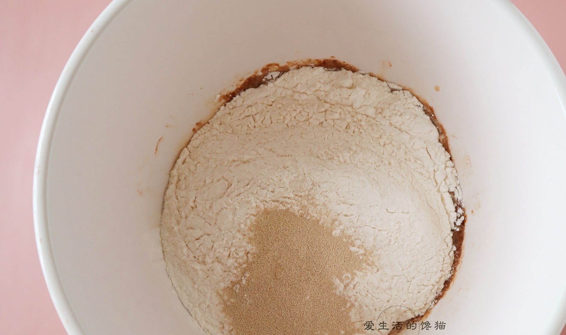 烫种法|揉面时多加1步，做好的面包想不软都难，松软拉丝，放3天也不硬